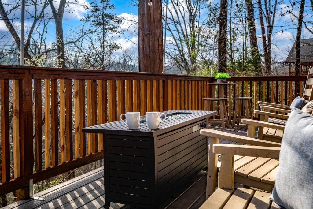 The Family Stone Luxe Cabin Sleeps 12 Hot Tub Dogfriendly Dollywood Pigeon Forge Ngoại thất bức ảnh