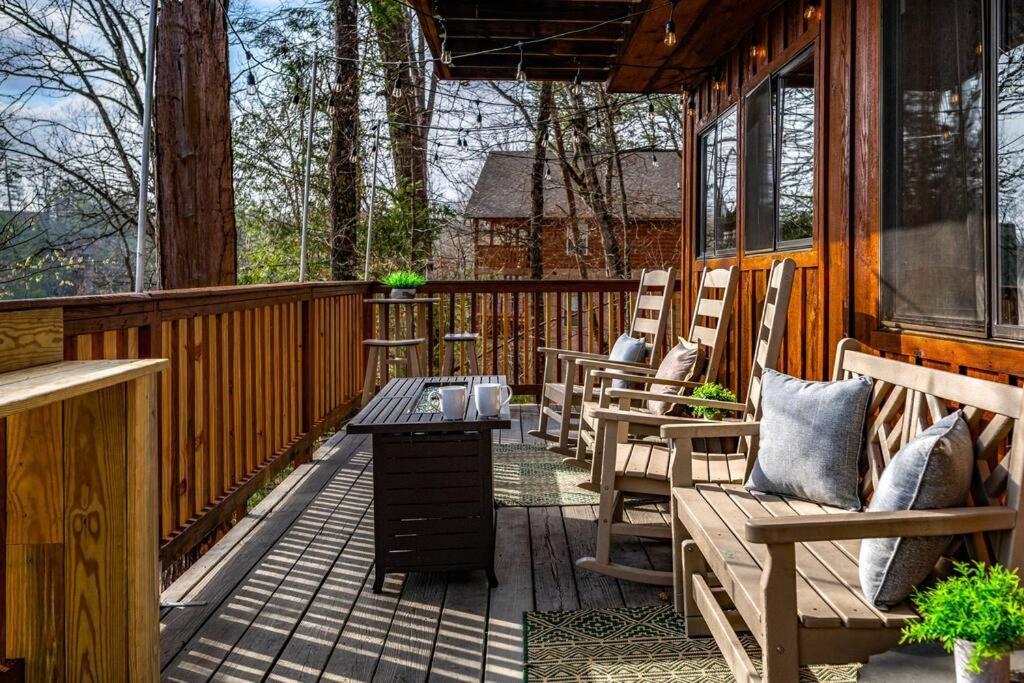 The Family Stone Luxe Cabin Sleeps 12 Hot Tub Dogfriendly Dollywood Pigeon Forge Ngoại thất bức ảnh