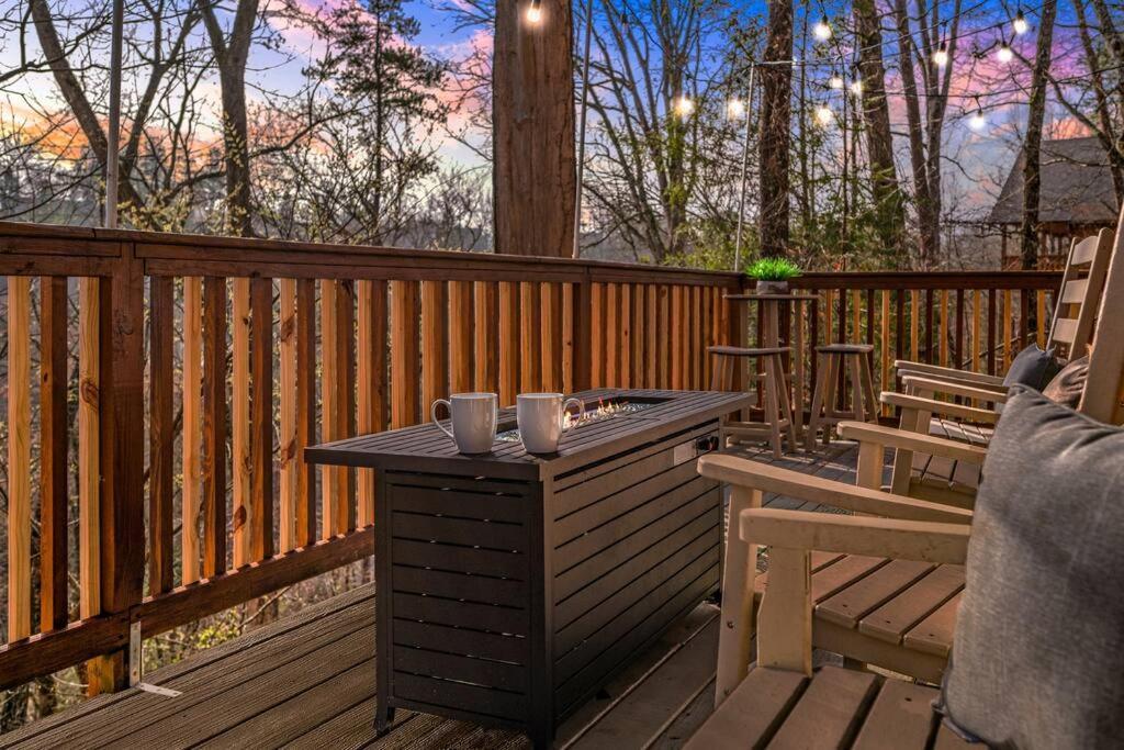 The Family Stone Luxe Cabin Sleeps 12 Hot Tub Dogfriendly Dollywood Pigeon Forge Ngoại thất bức ảnh